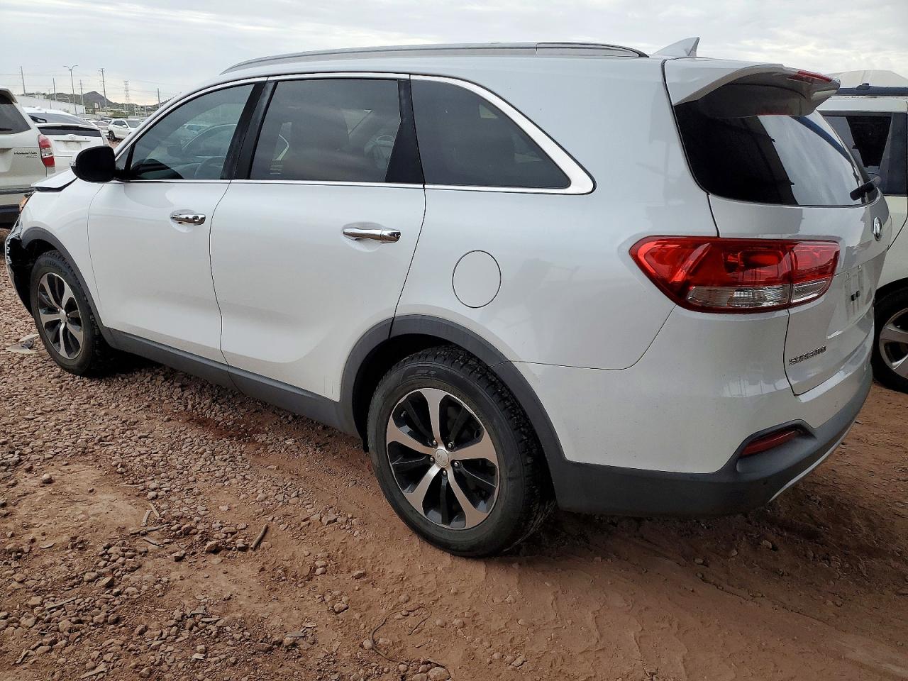 2017 KIA SORENTO EX photo 2