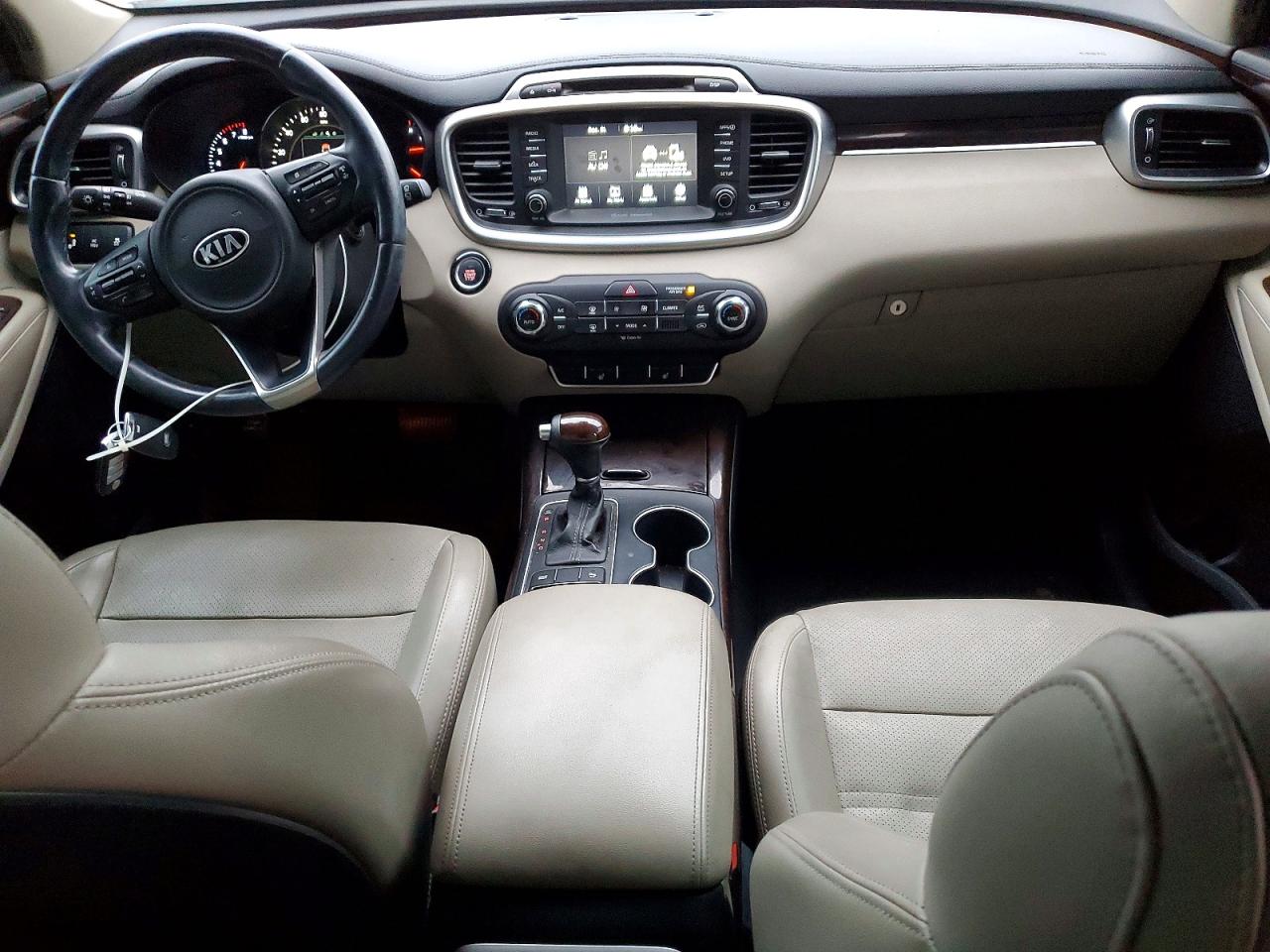 2017 KIA SORENTO EX photo 8