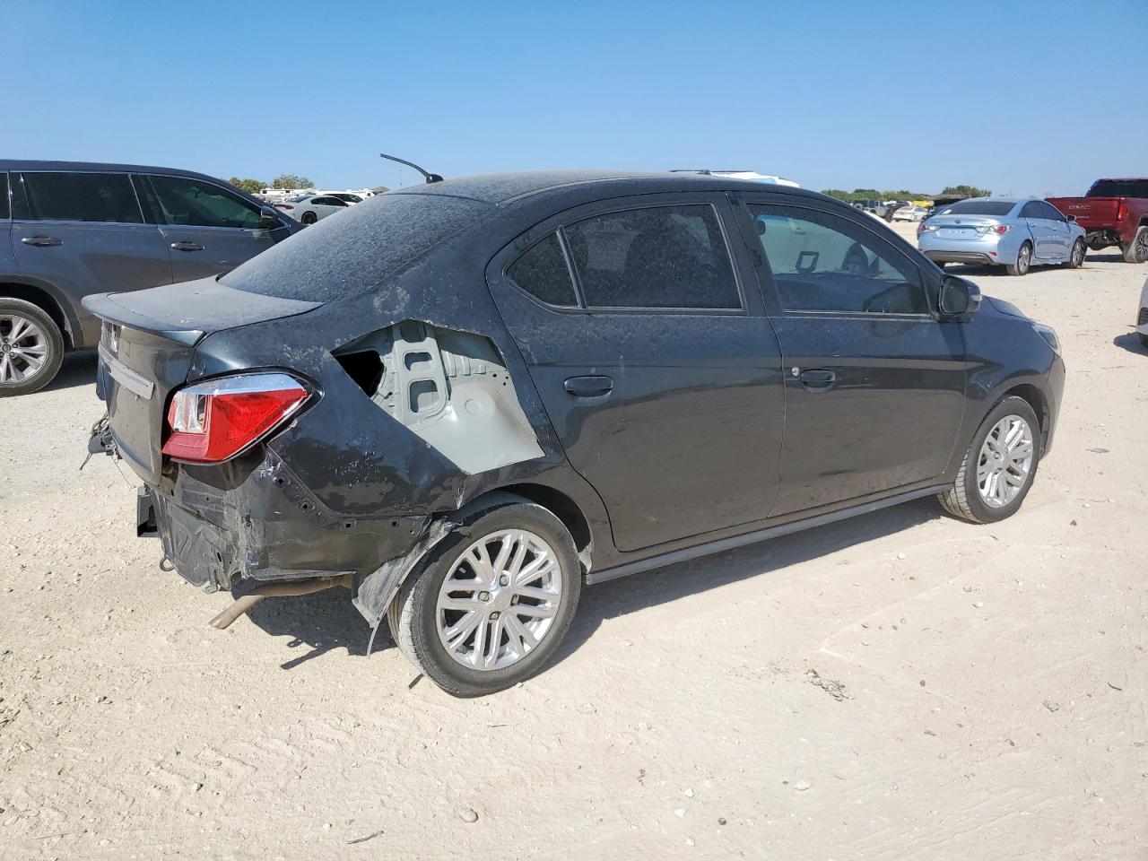 2024 MITSUBISHI MIRAGE photo 3