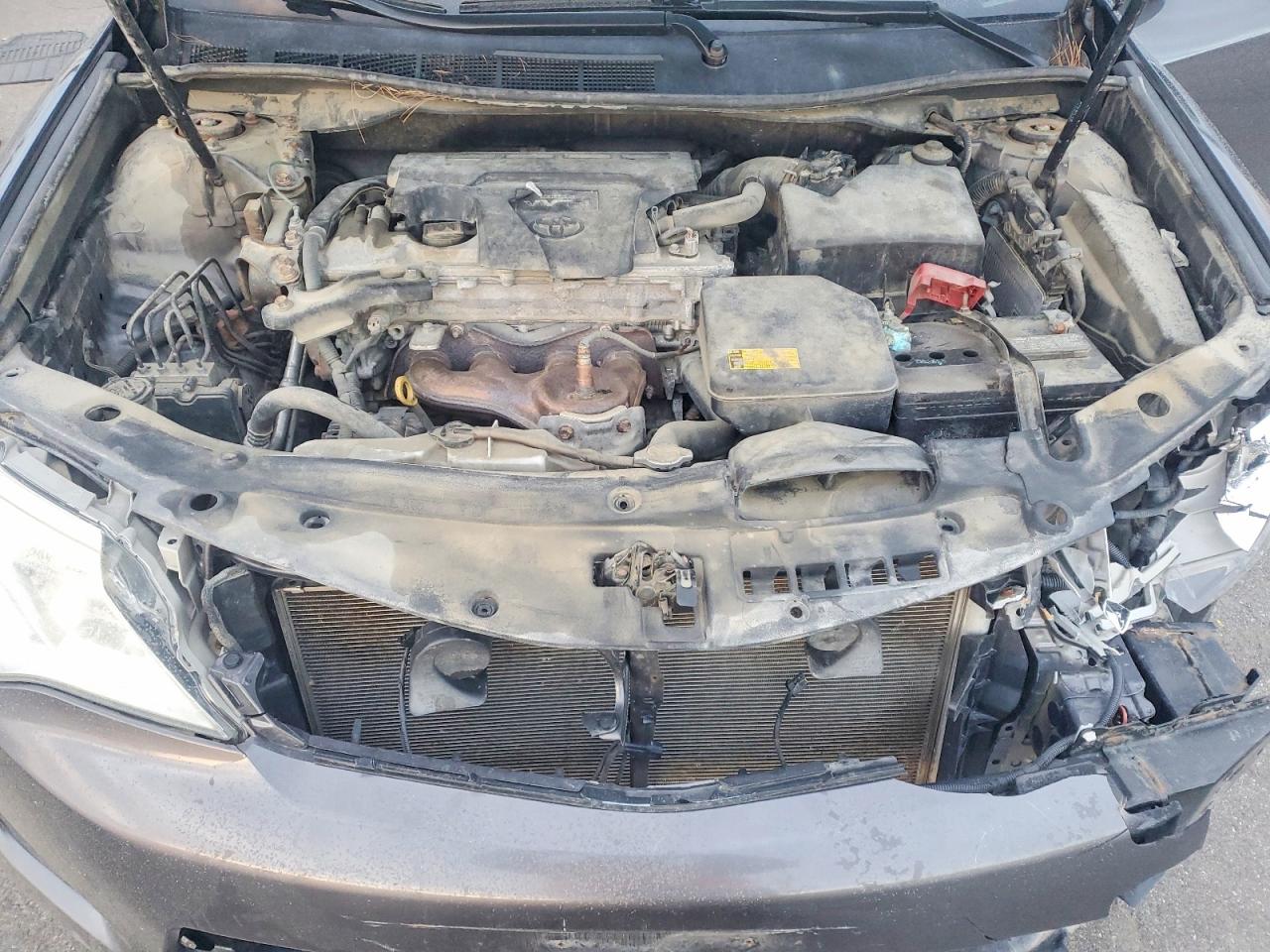2014 TOYOTA CAMRY L photo 21