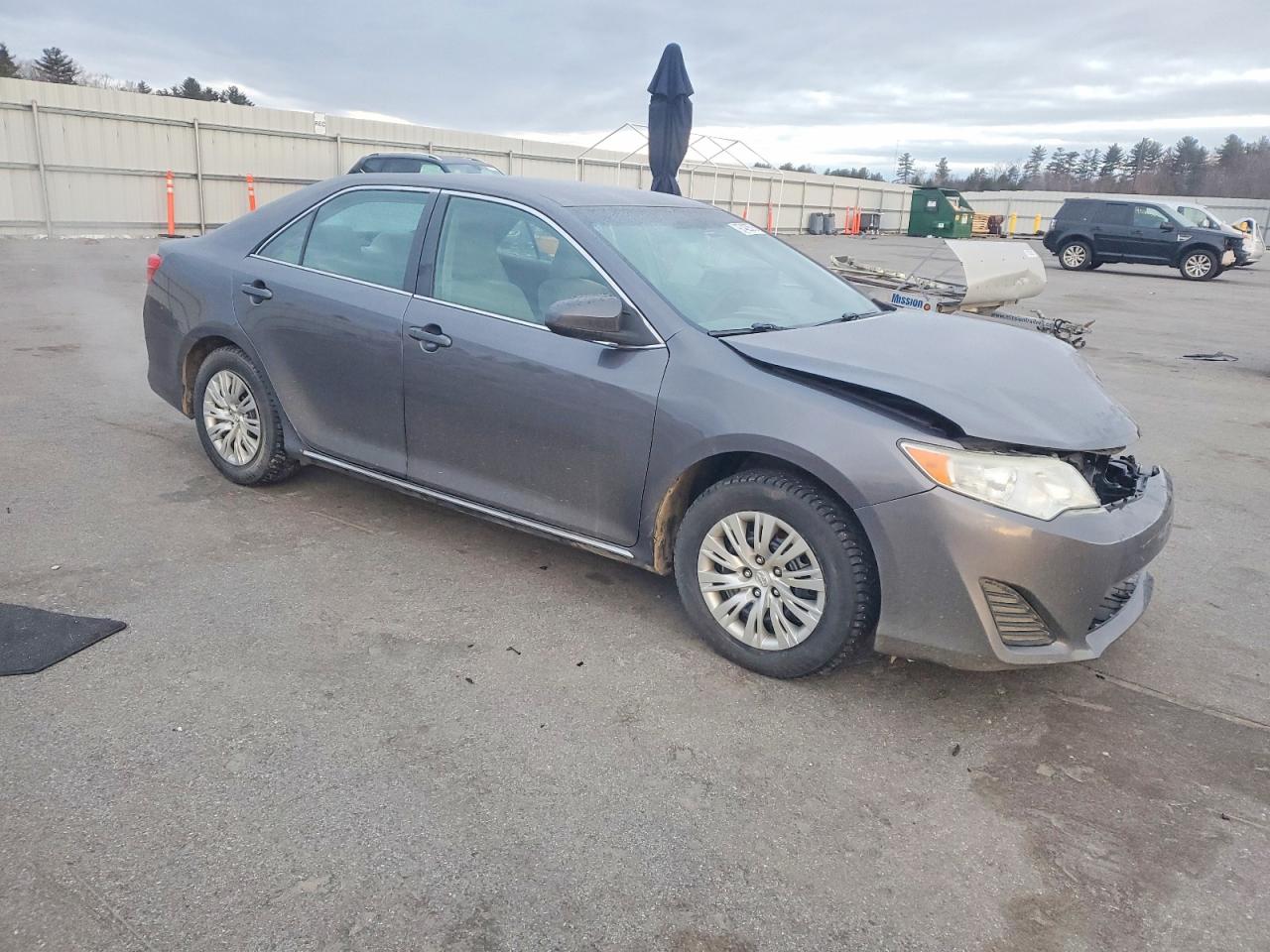 2014 TOYOTA CAMRY L photo 7