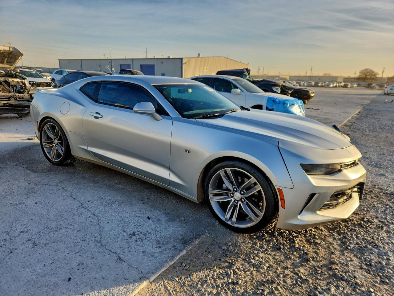 2017 CHEVROLET CAMARO LT photo 4