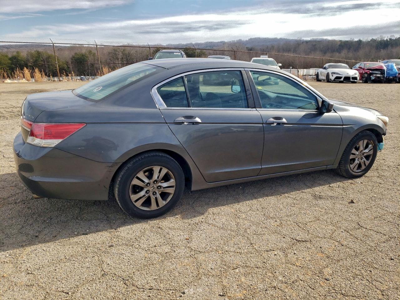 2011 HONDA ACCORD LXP photo 3