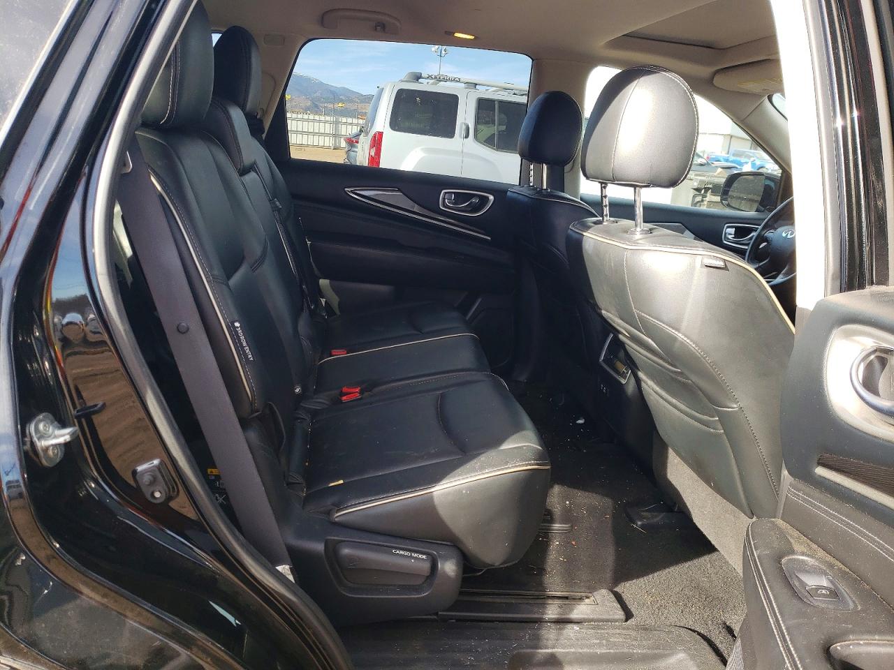 2020 INFINITI QX60 LUXE photo 10