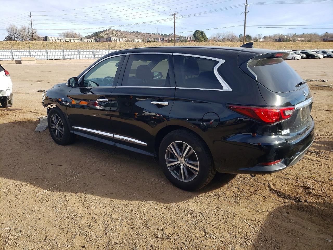 2020 INFINITI QX60 LUXE photo 2