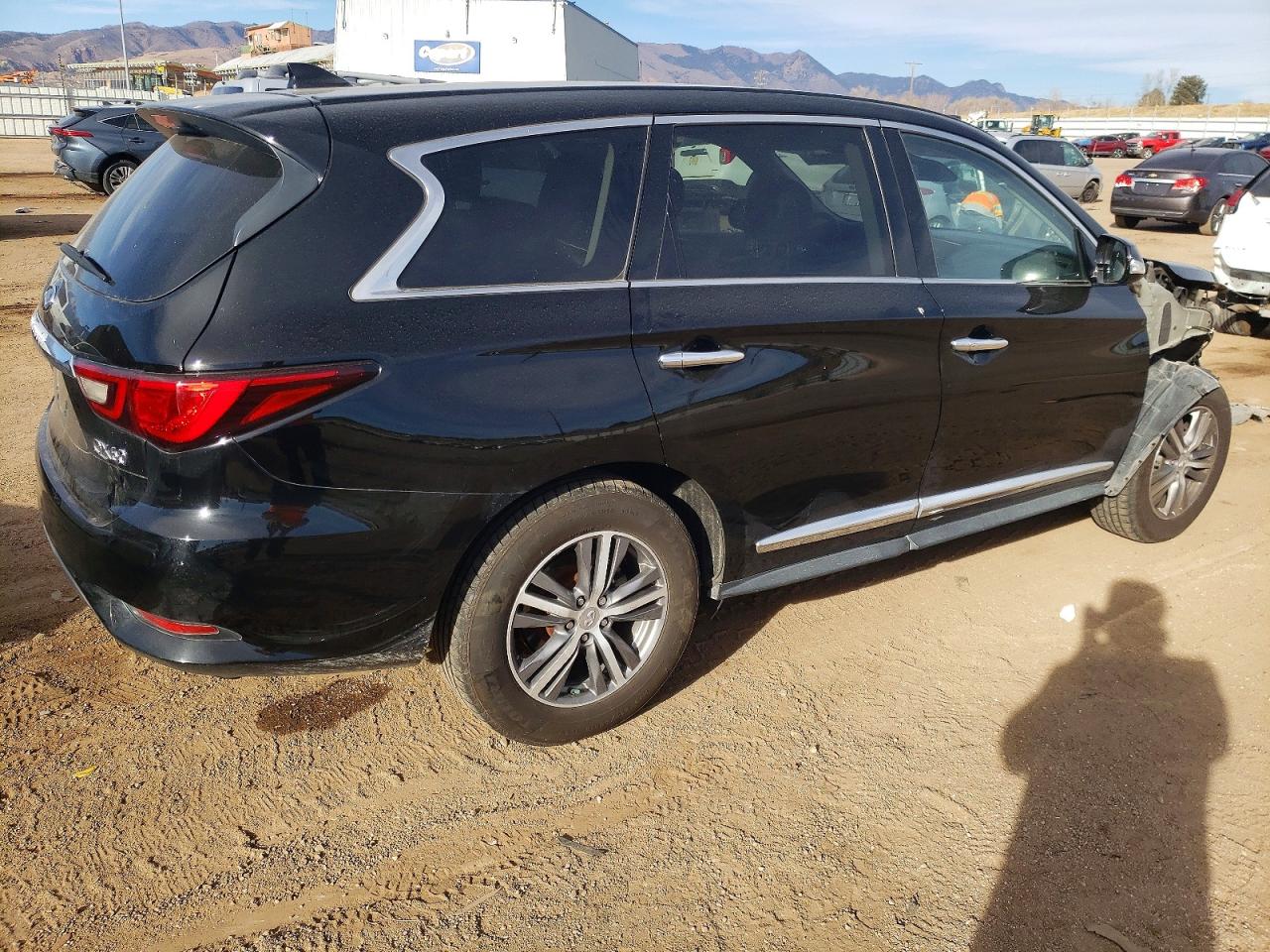 2020 INFINITI QX60 LUXE photo 3
