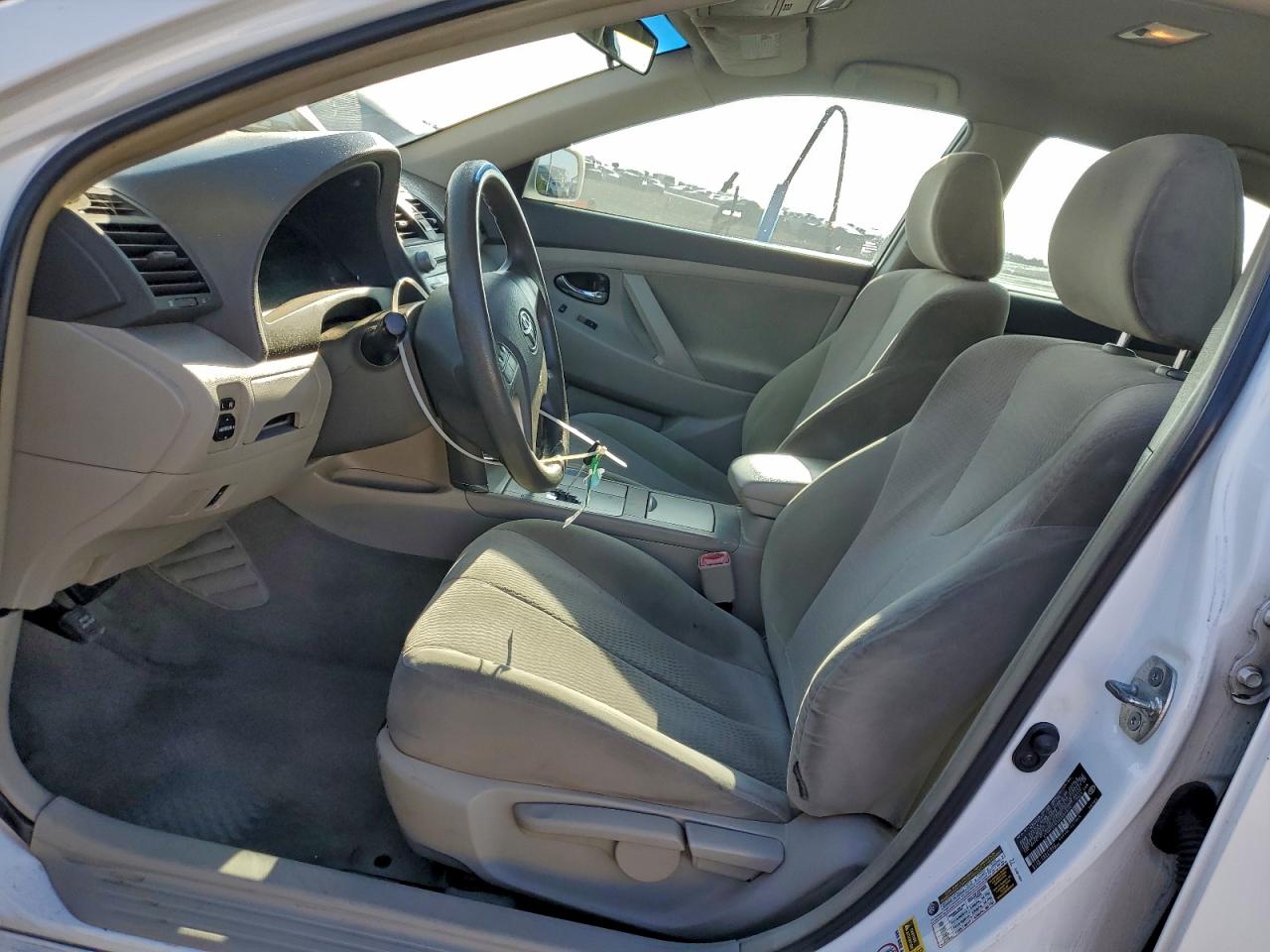 2010 TOYOTA CAMRY BASE photo 7