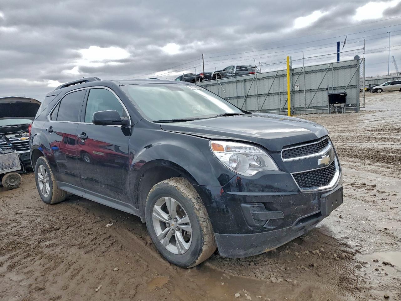 2015 CHEVROLET EQUINOX LT photo 4