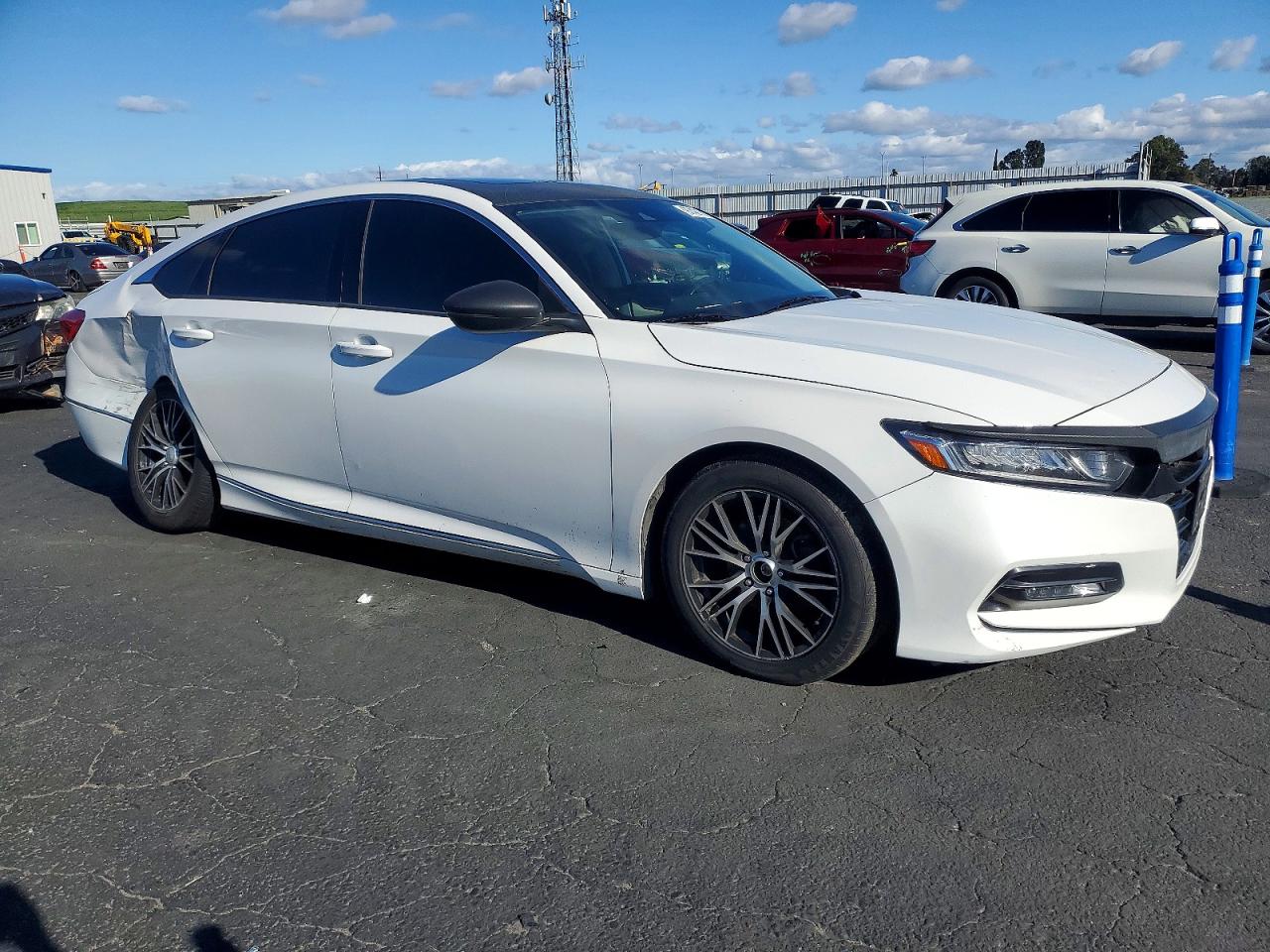 2018 HONDA ACCORD EXL photo 4