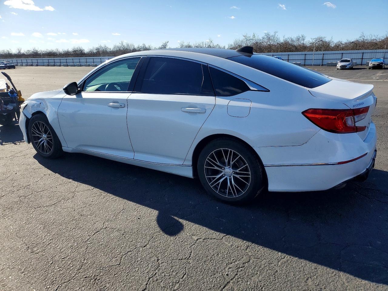 2018 HONDA ACCORD EXL photo 2