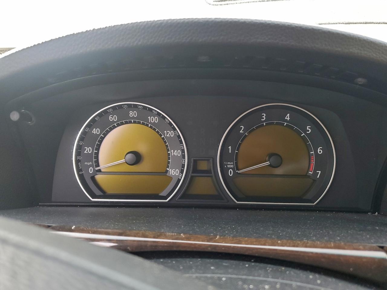 2007 BMW 750 photo 9
