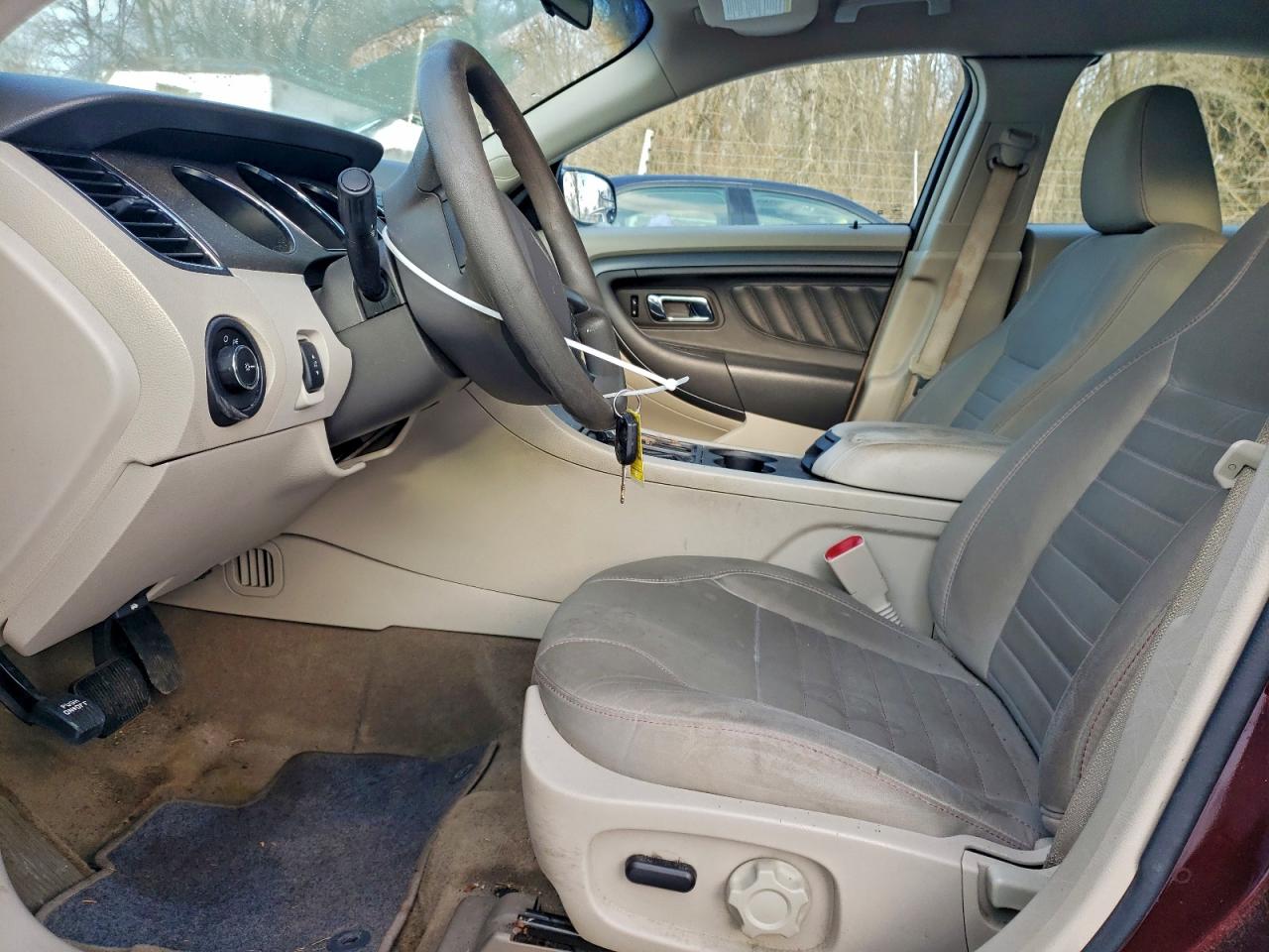 2012 FORD TAURUS SE photo 7