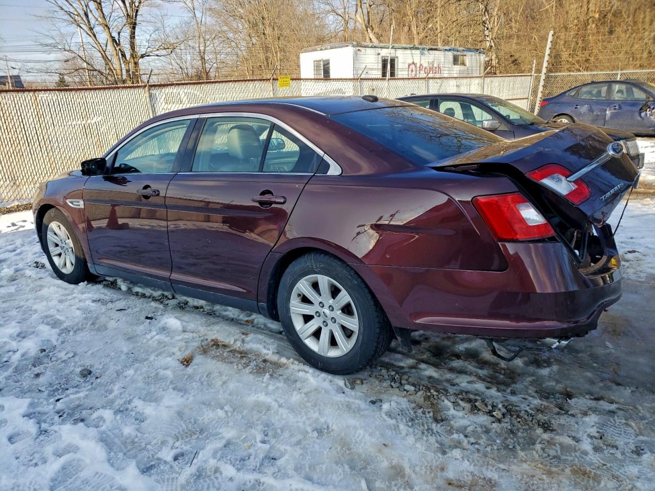 2012 FORD TAURUS SE photo 2