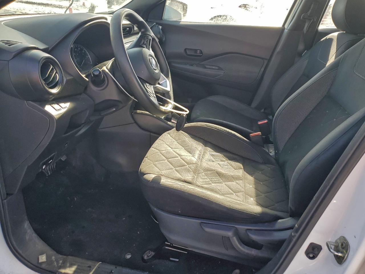 2018 NISSAN KICKS S photo 7