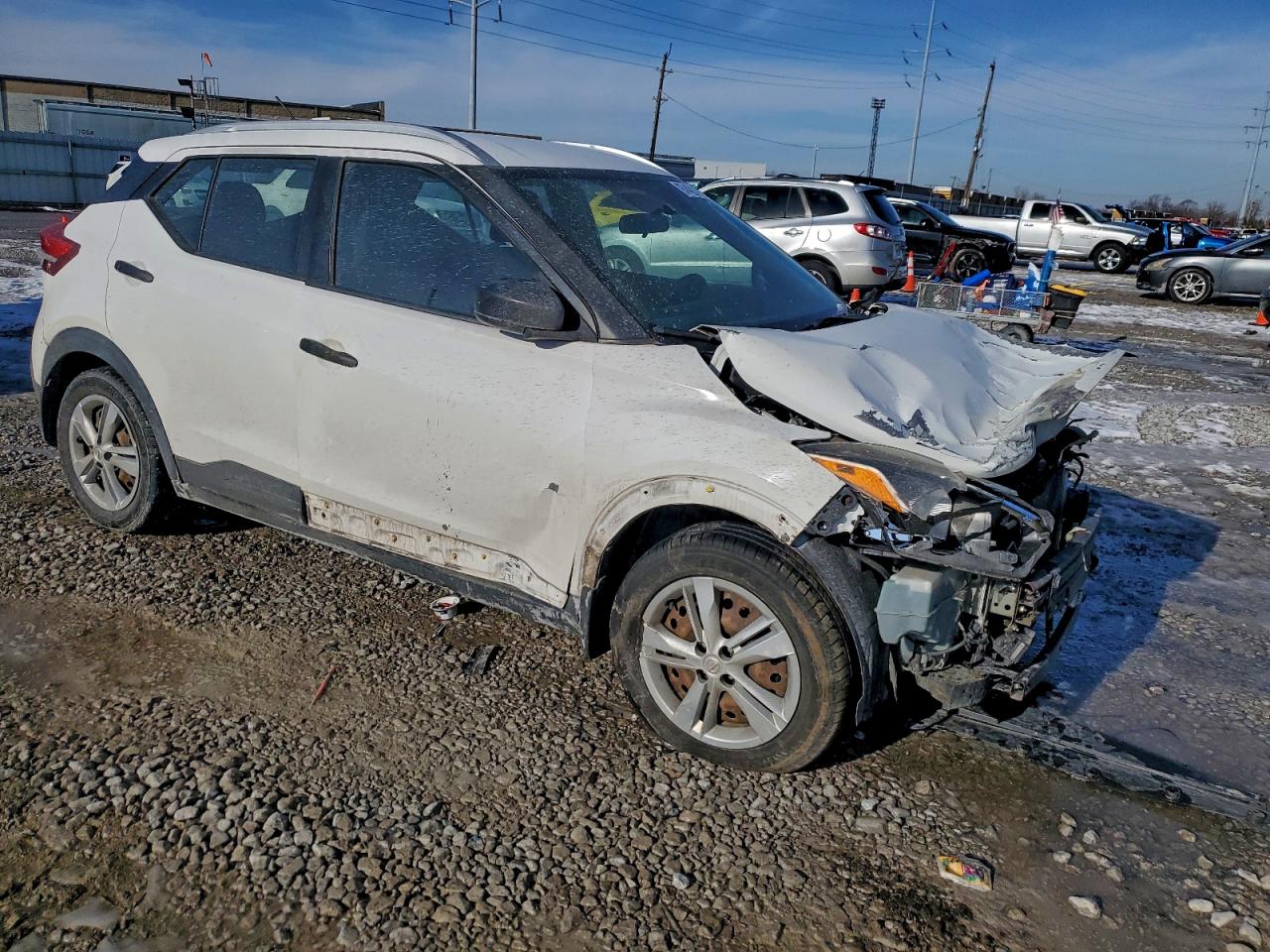 2018 NISSAN KICKS S photo 4