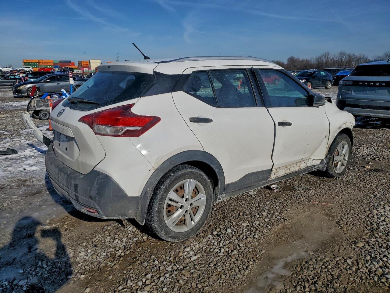 2018 NISSAN KICKS S photo 3