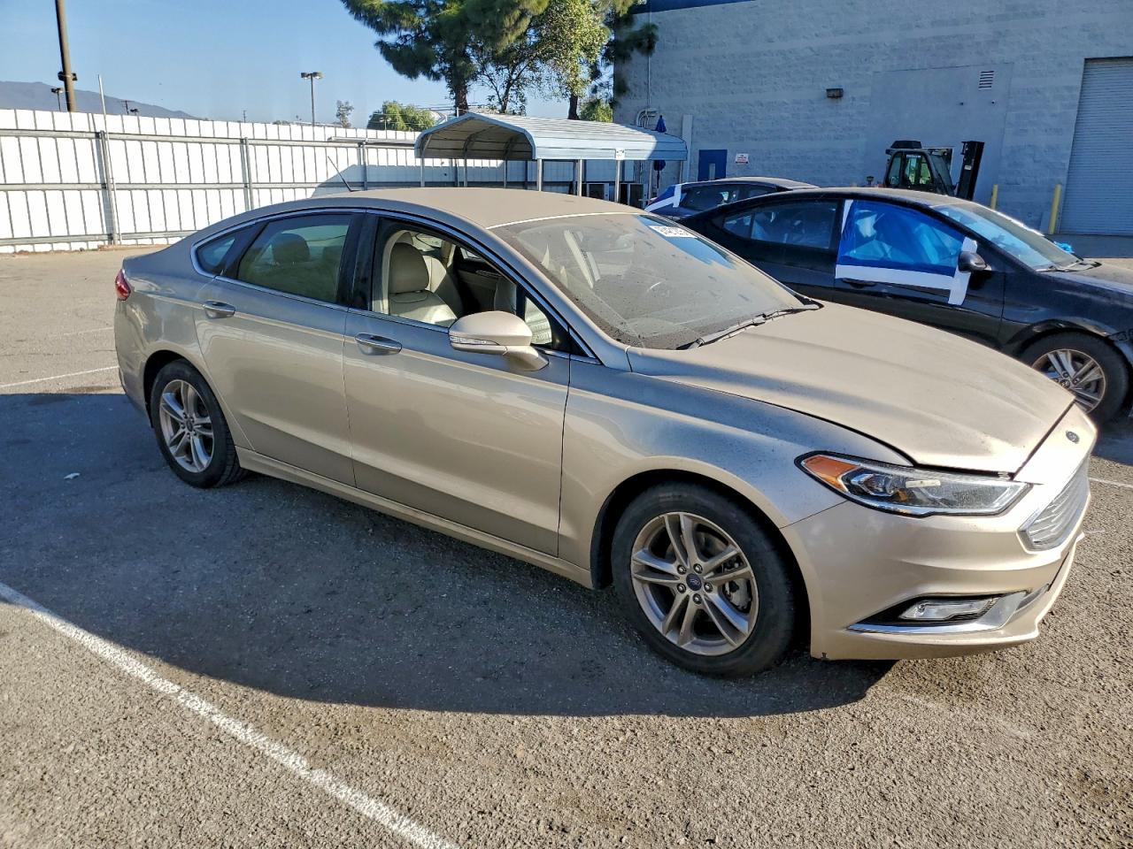 2017 FORD FUSION SE photo 4