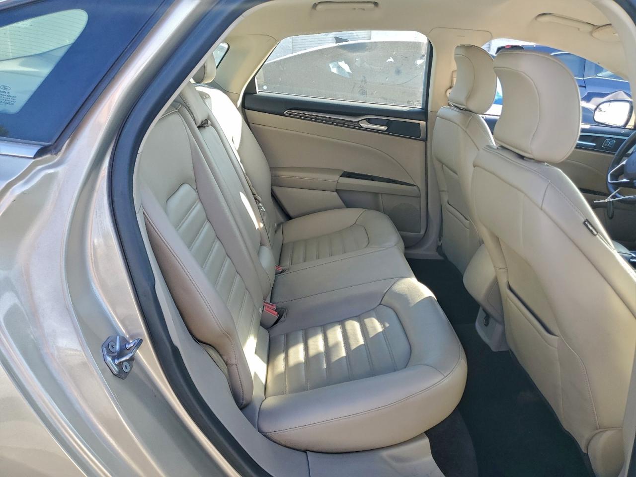 2017 FORD FUSION SE photo 10