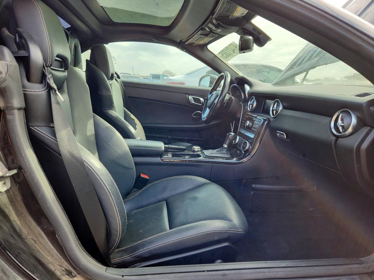 2015 MERCEDES-BENZ SLK 250 photo 10