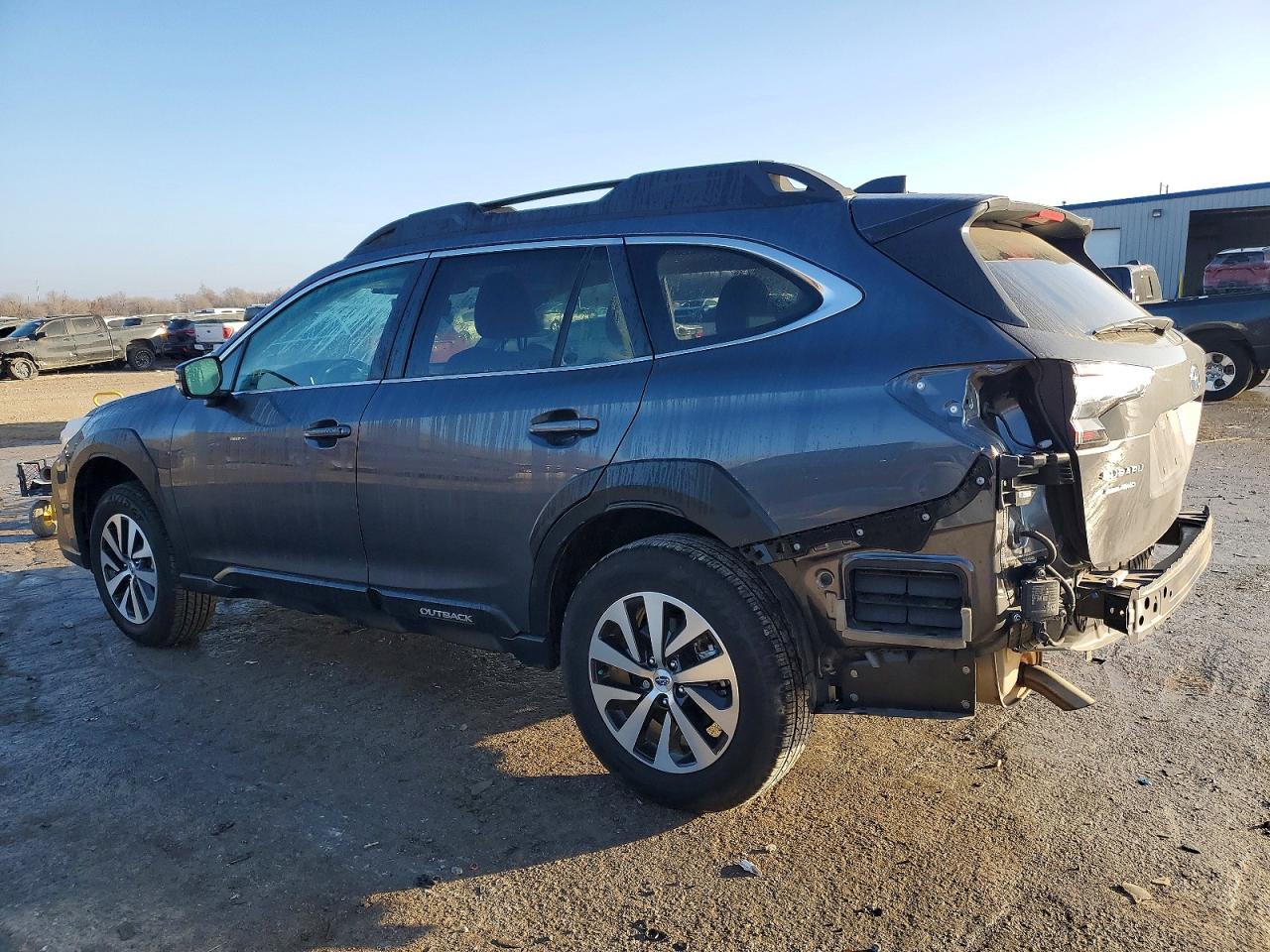 2025 SUBARU OUTBACK PREMIUM photo 2