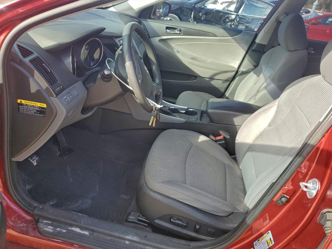 2014 HYUNDAI SONATA GLS photo 7