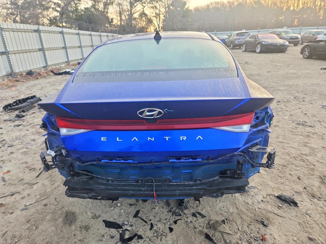 2023 HYUNDAI ELANTRA SE photo 11