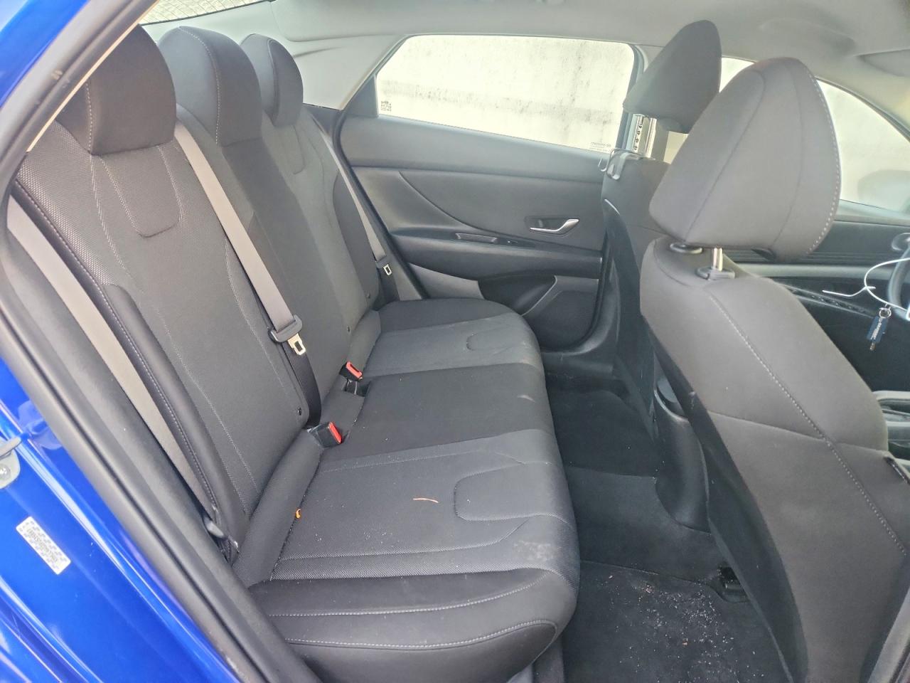 2023 HYUNDAI ELANTRA SE photo 19