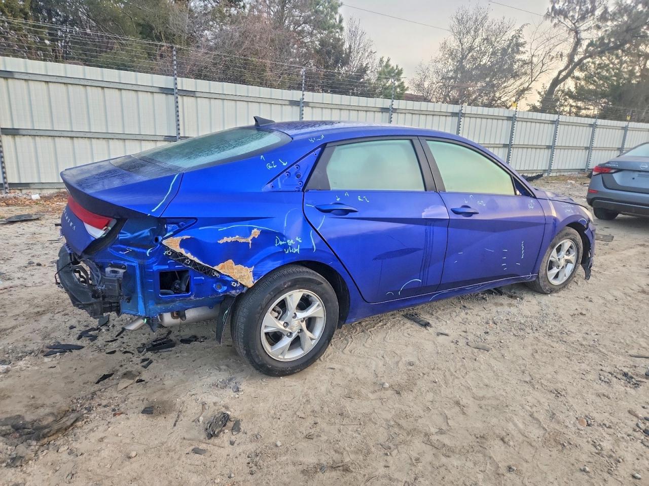 2023 HYUNDAI ELANTRA SE photo 5