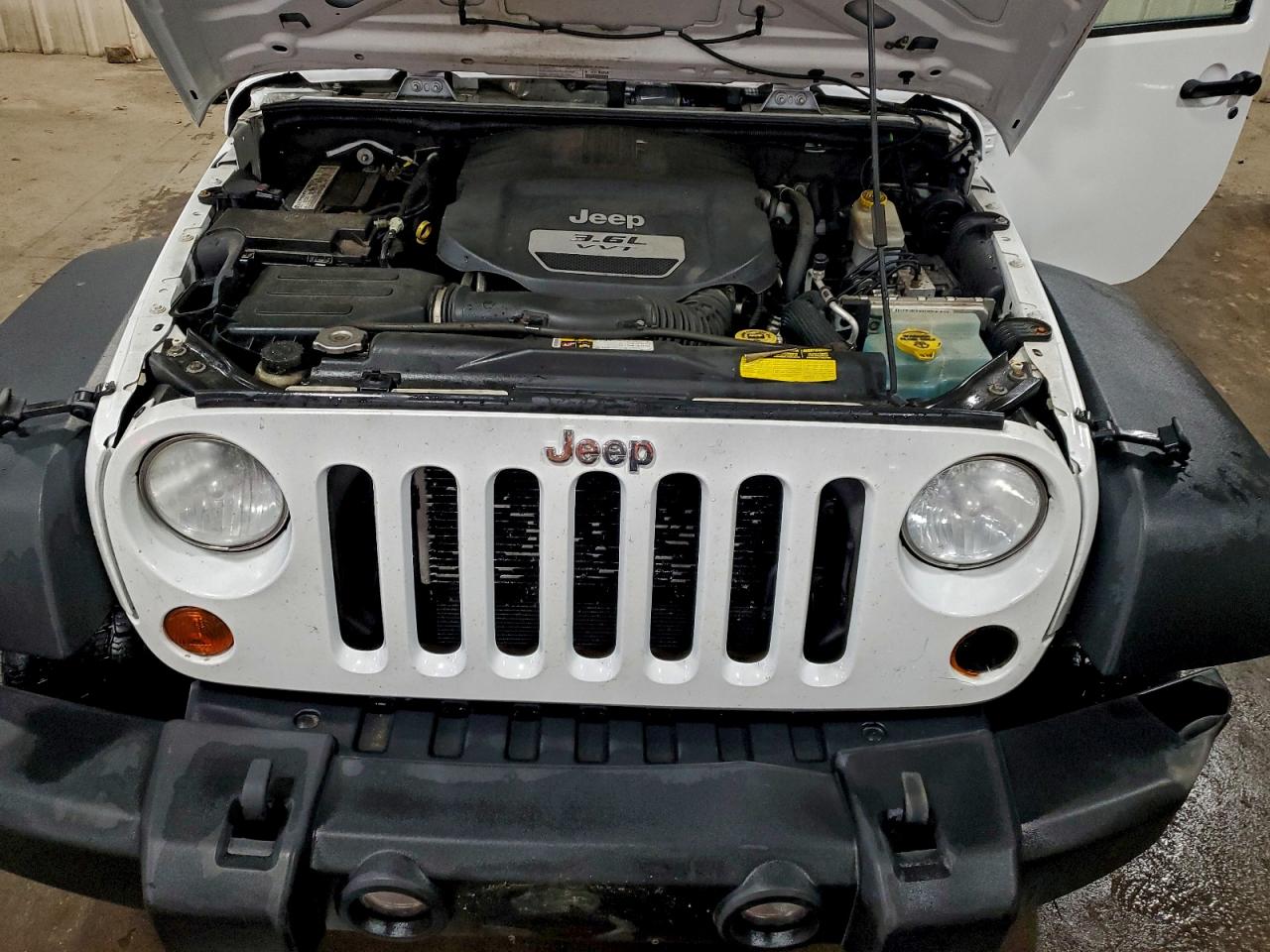 2013 JEEP WRANGLER SPORT photo 23