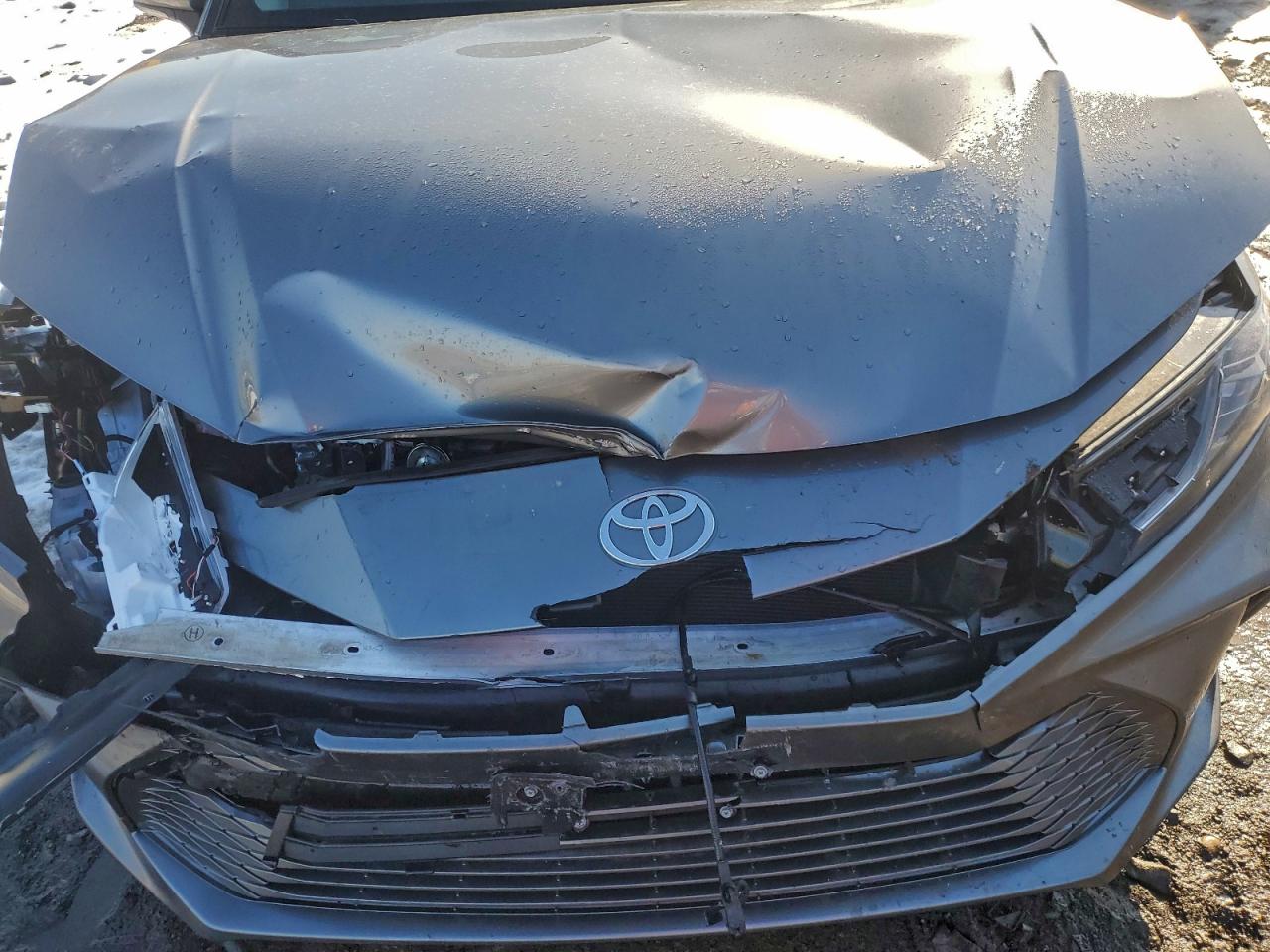 2025 TOYOTA CAMRY XSE photo 11