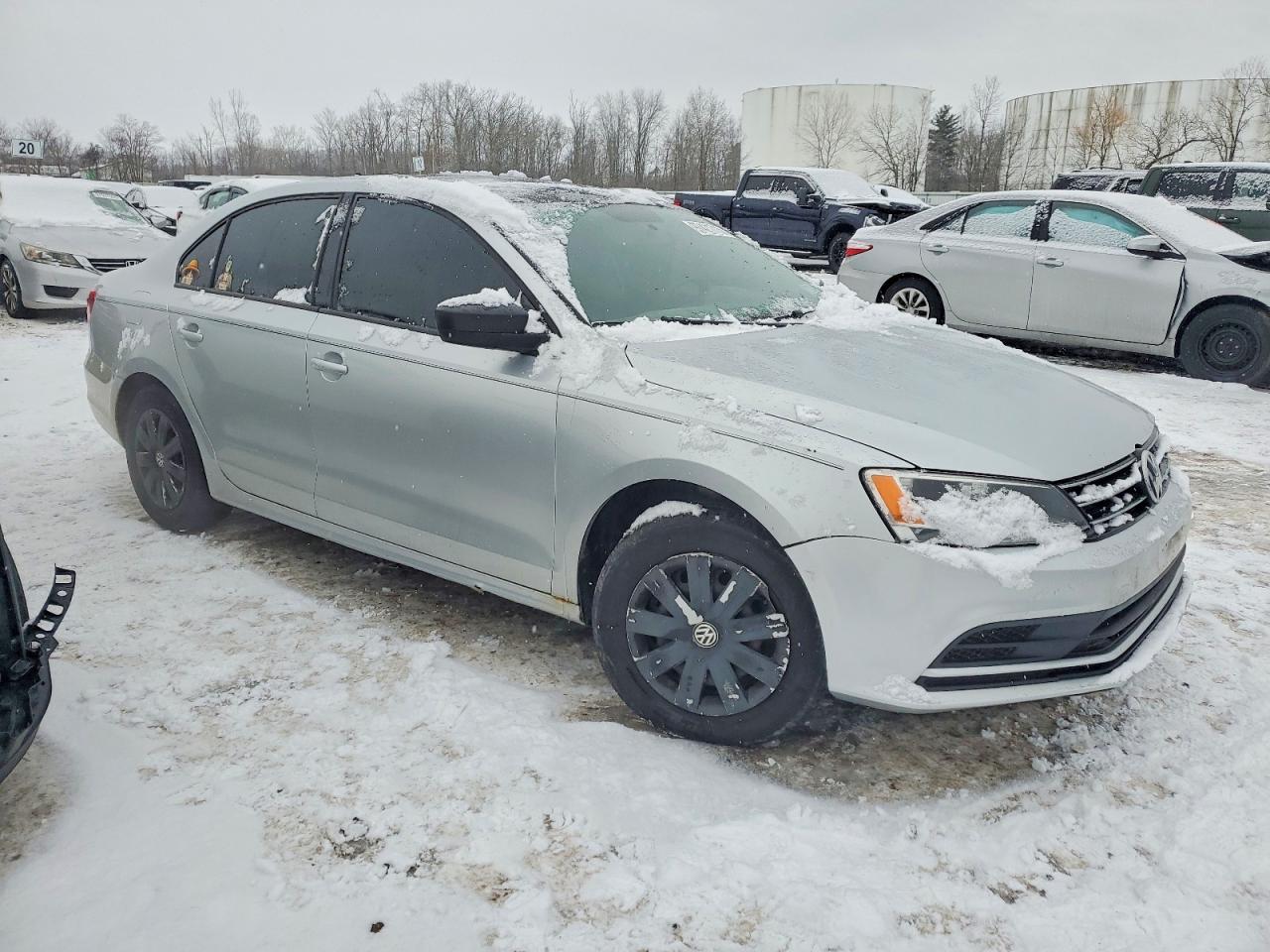 2015 VOLKSWAGEN JETTA BASE photo 4