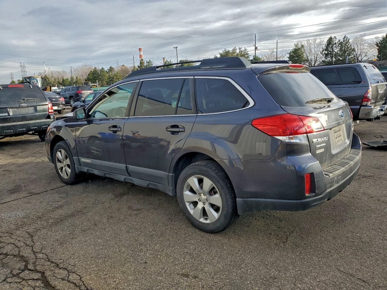 2012 SUBARU OUTBACK 2.5I PREMIUM photo 2