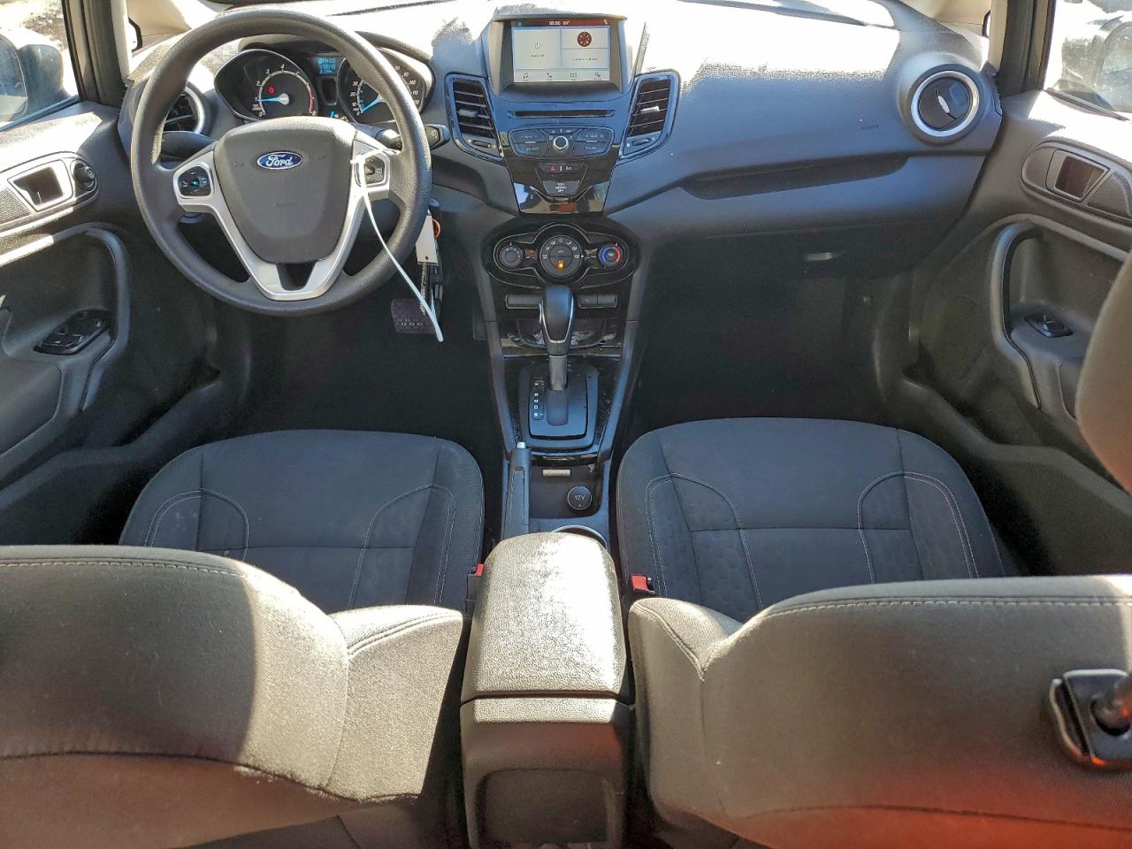 2019 FORD FIESTA SE photo 15