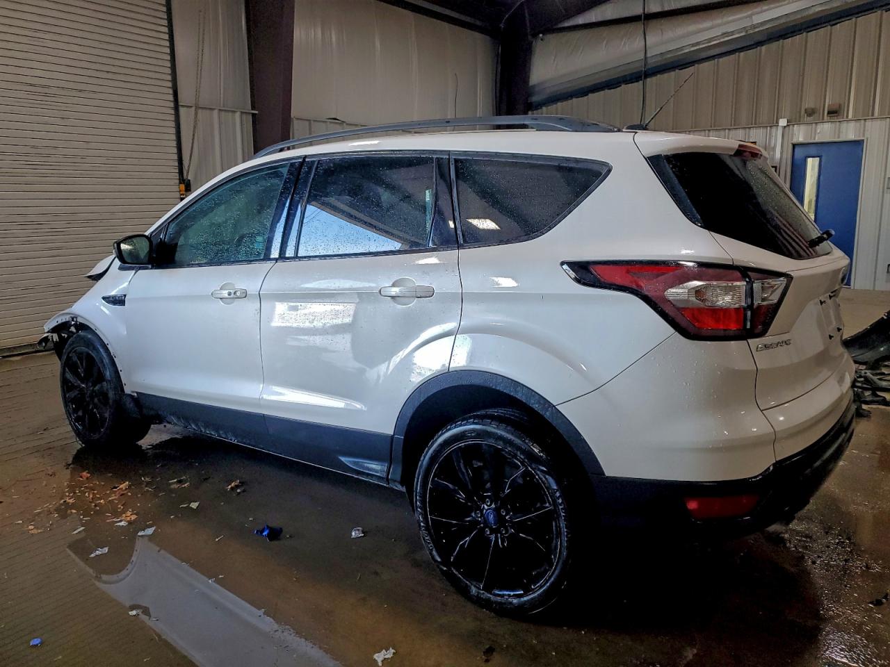 2017 FORD ESCAPE TITANIUM photo 2