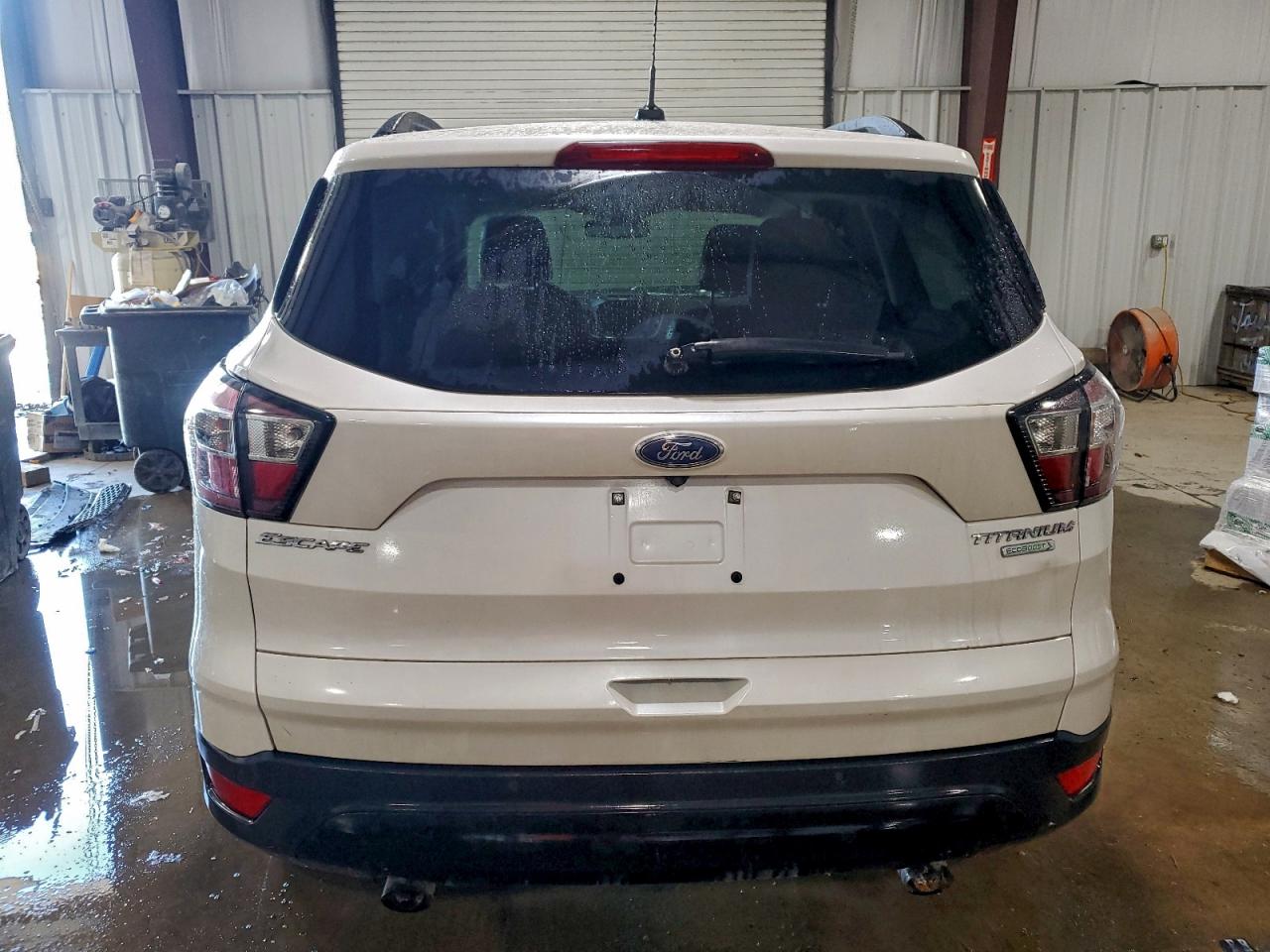 2017 FORD ESCAPE TITANIUM photo 6