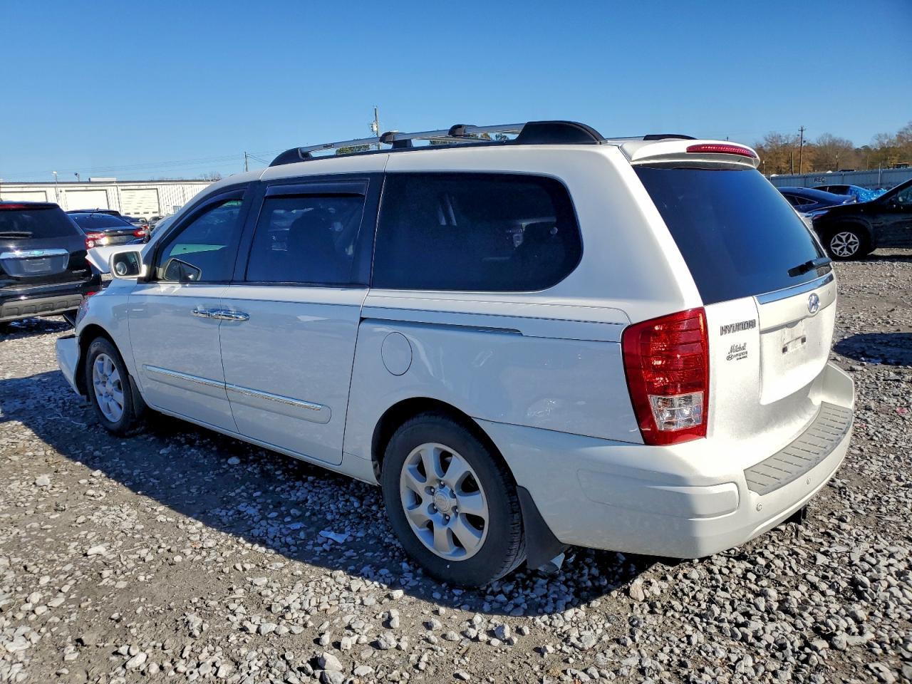 2008 HYUNDAI ENTOURAGE GLS photo 2