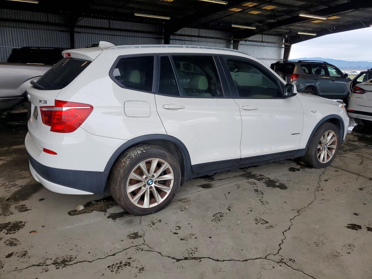 2013 BMW X3 XDRIVE28I photo 3