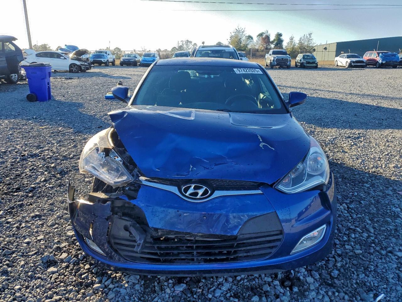 2017 HYUNDAI VELOSTER BASE photo 5