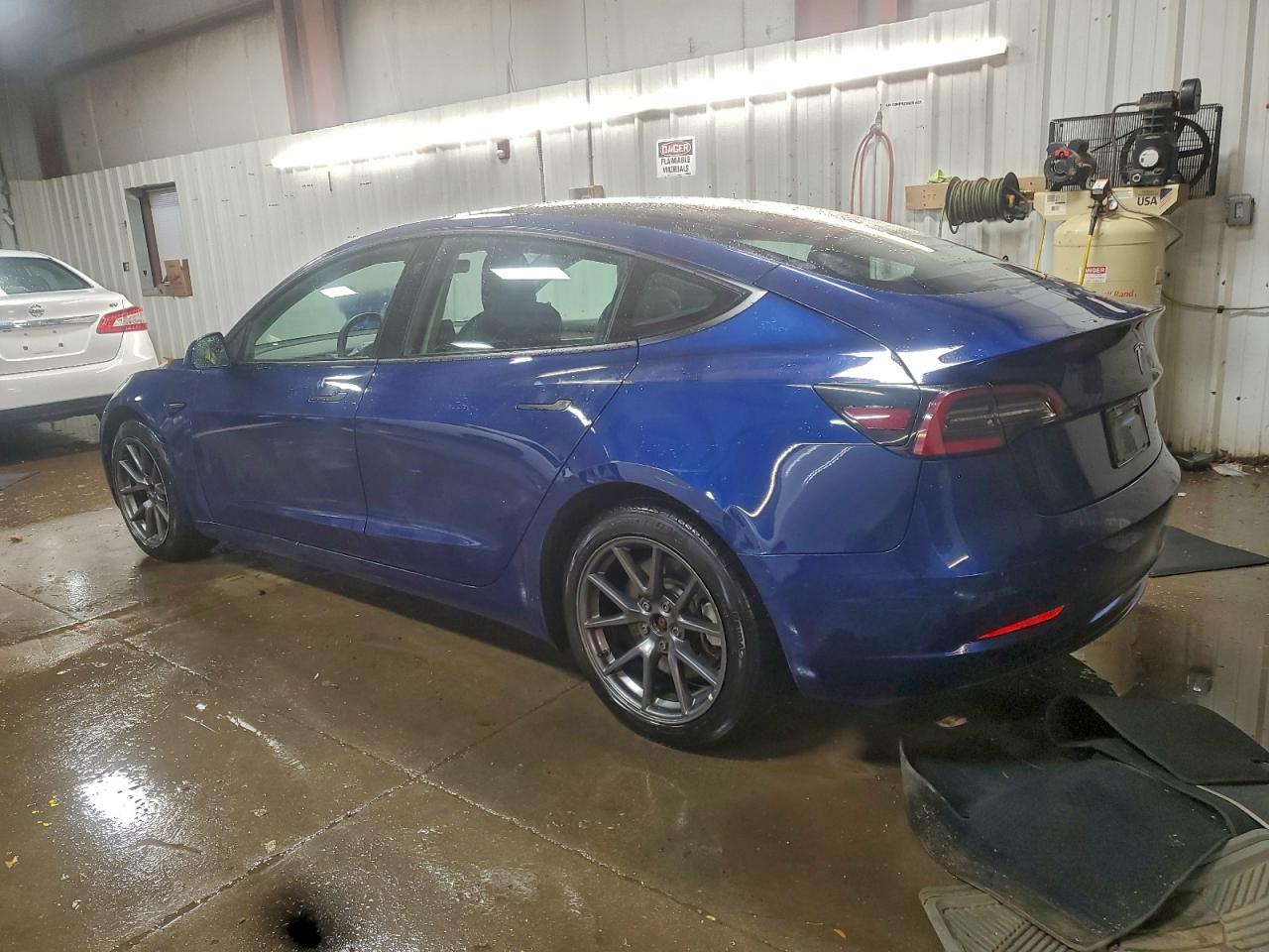2022 TESLA MODEL 3 photo 3