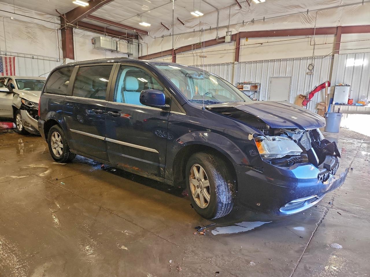 2012 CHRYSLER TOWN & COUNTRY TOURING photo 4
