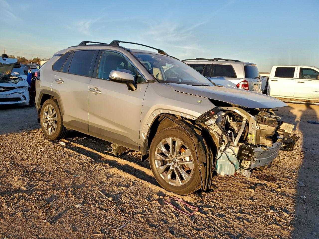 2021 TOYOTA RAV4 XLE PREMIUM photo 4