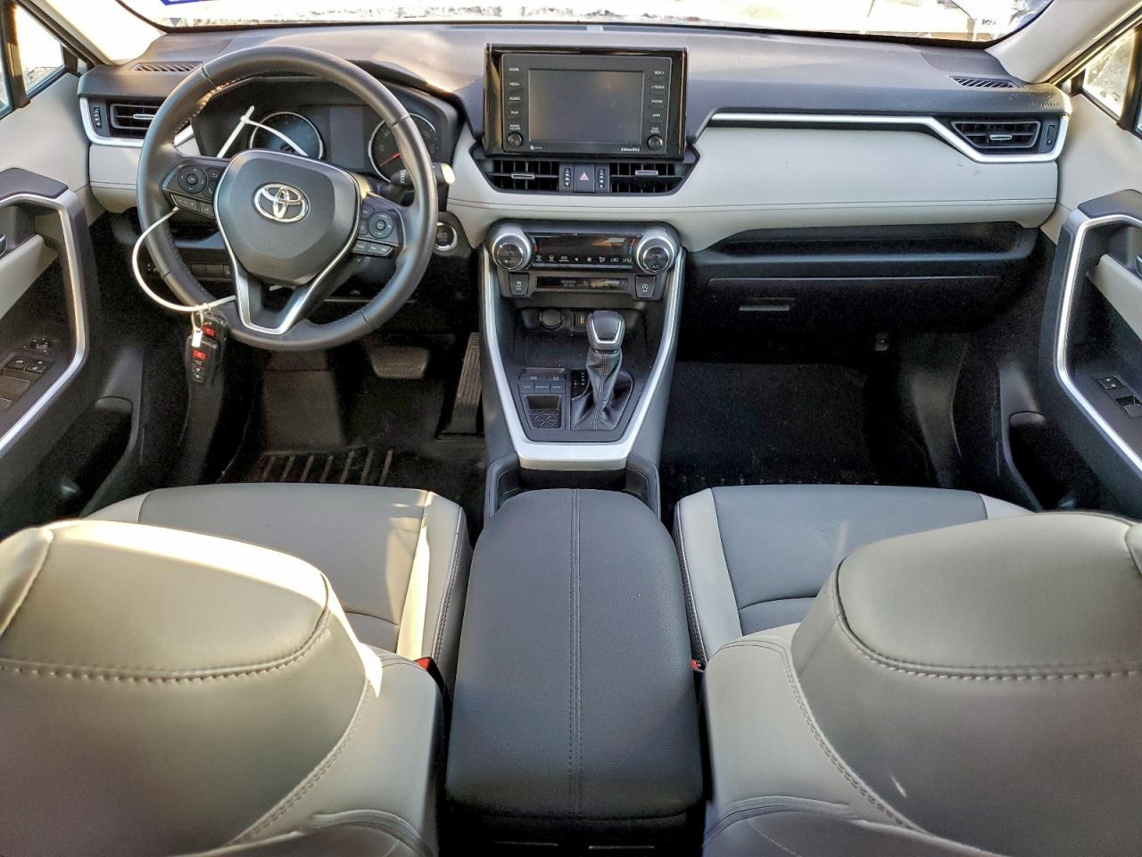 2021 TOYOTA RAV4 XLE PREMIUM photo 8