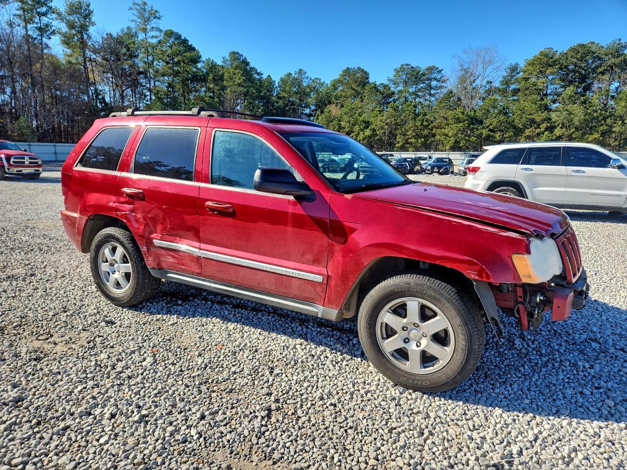 2010 JEEP GRAND CHEROKEE LAREDO photo 4