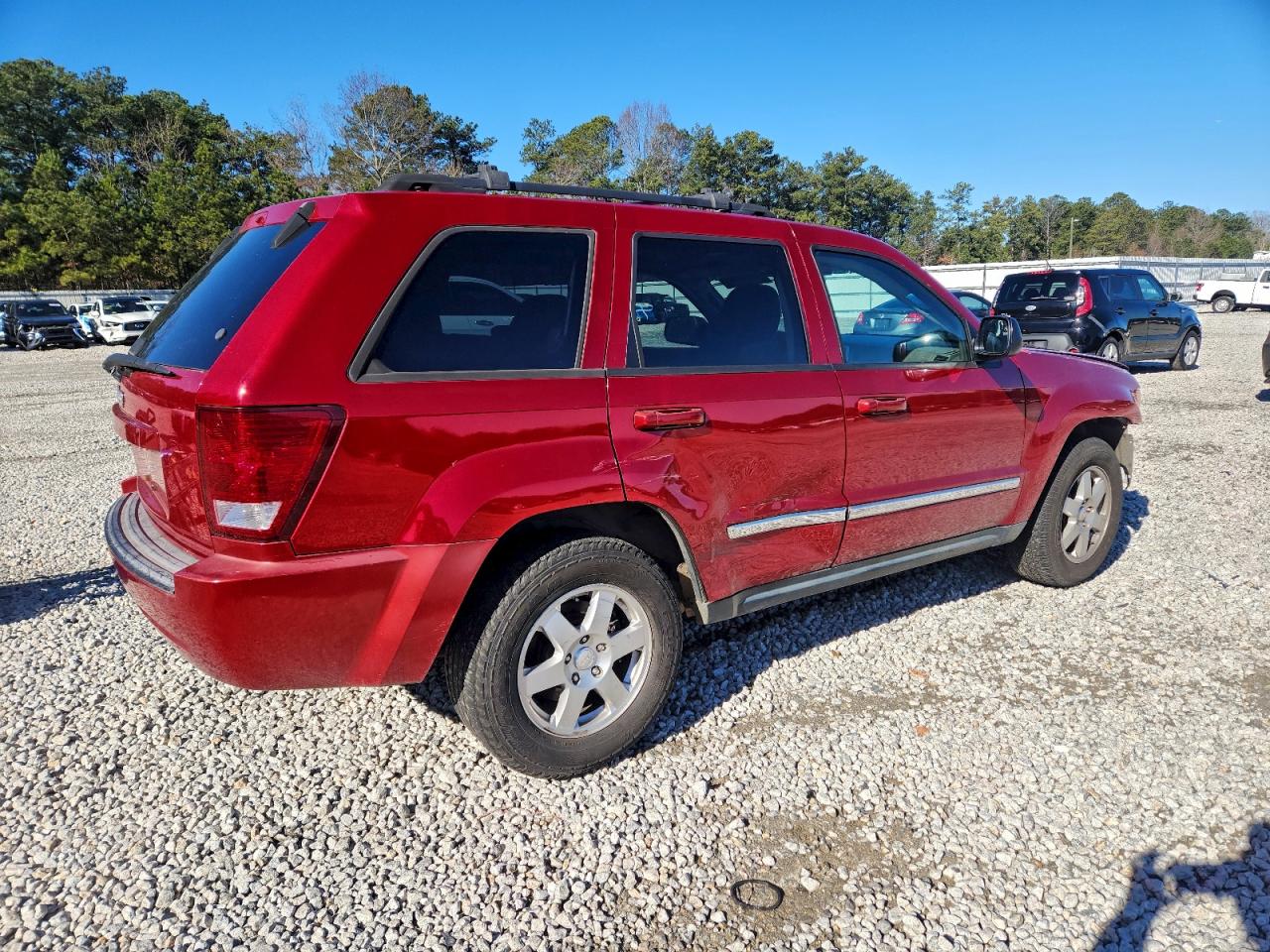 2010 JEEP GRAND CHEROKEE LAREDO photo 3