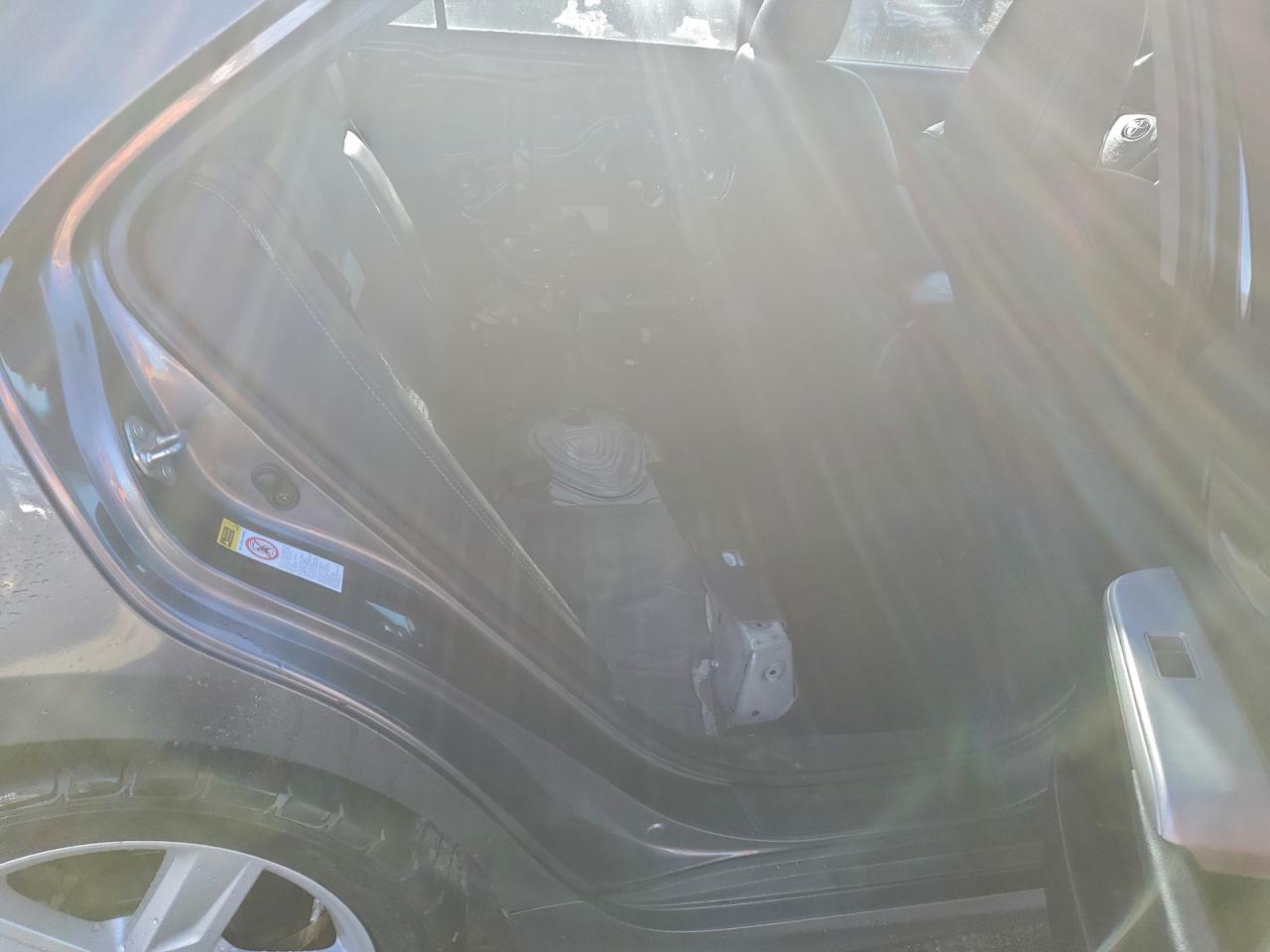 2014 TOYOTA CAMRY L photo 10