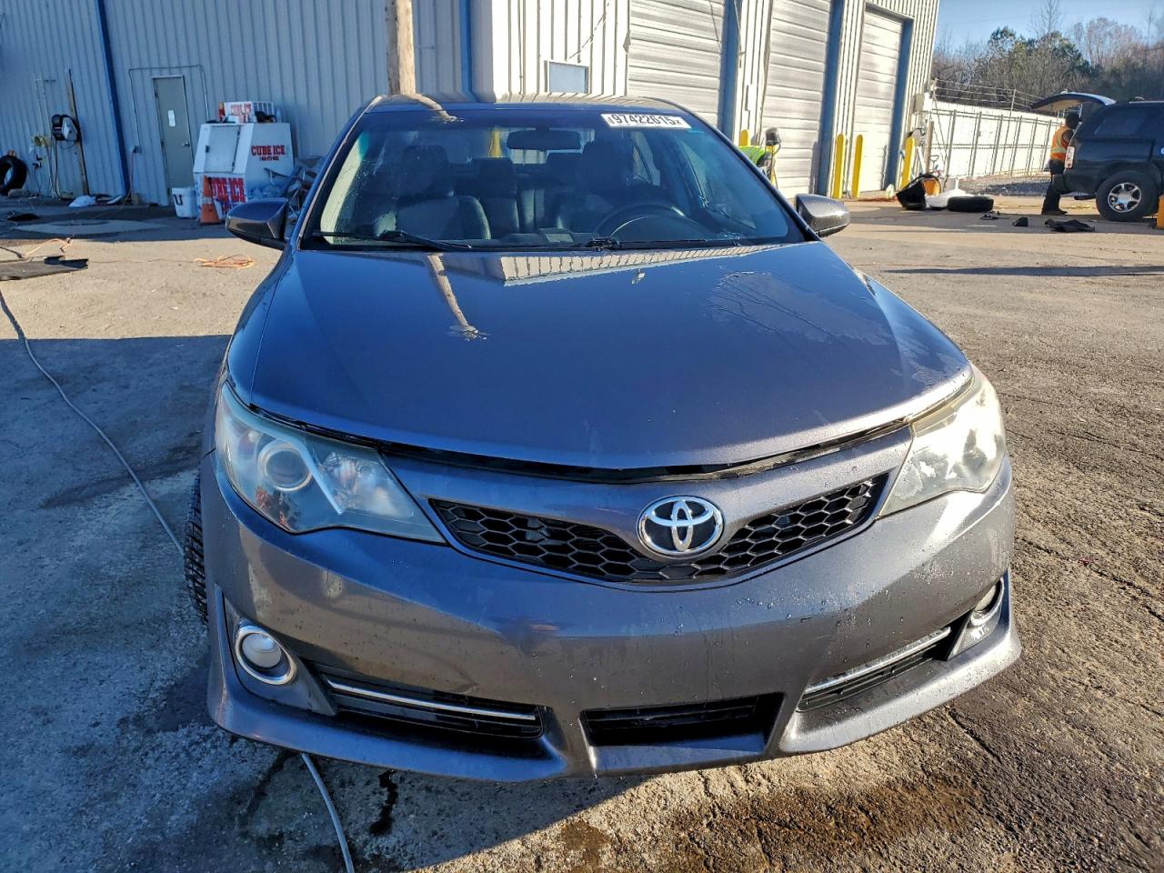 2014 TOYOTA CAMRY L photo 5