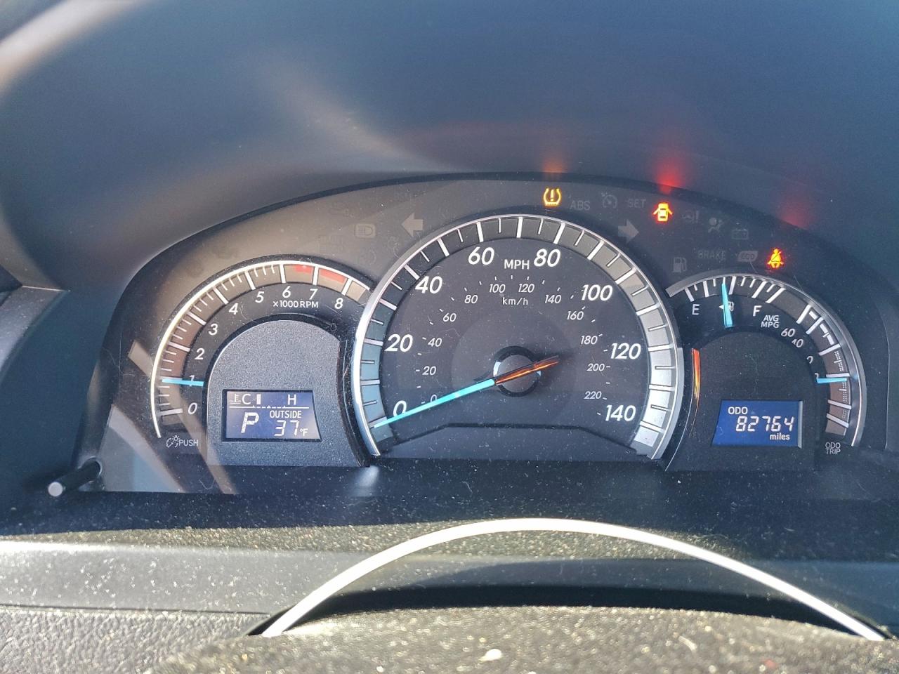 2014 TOYOTA CAMRY L photo 9