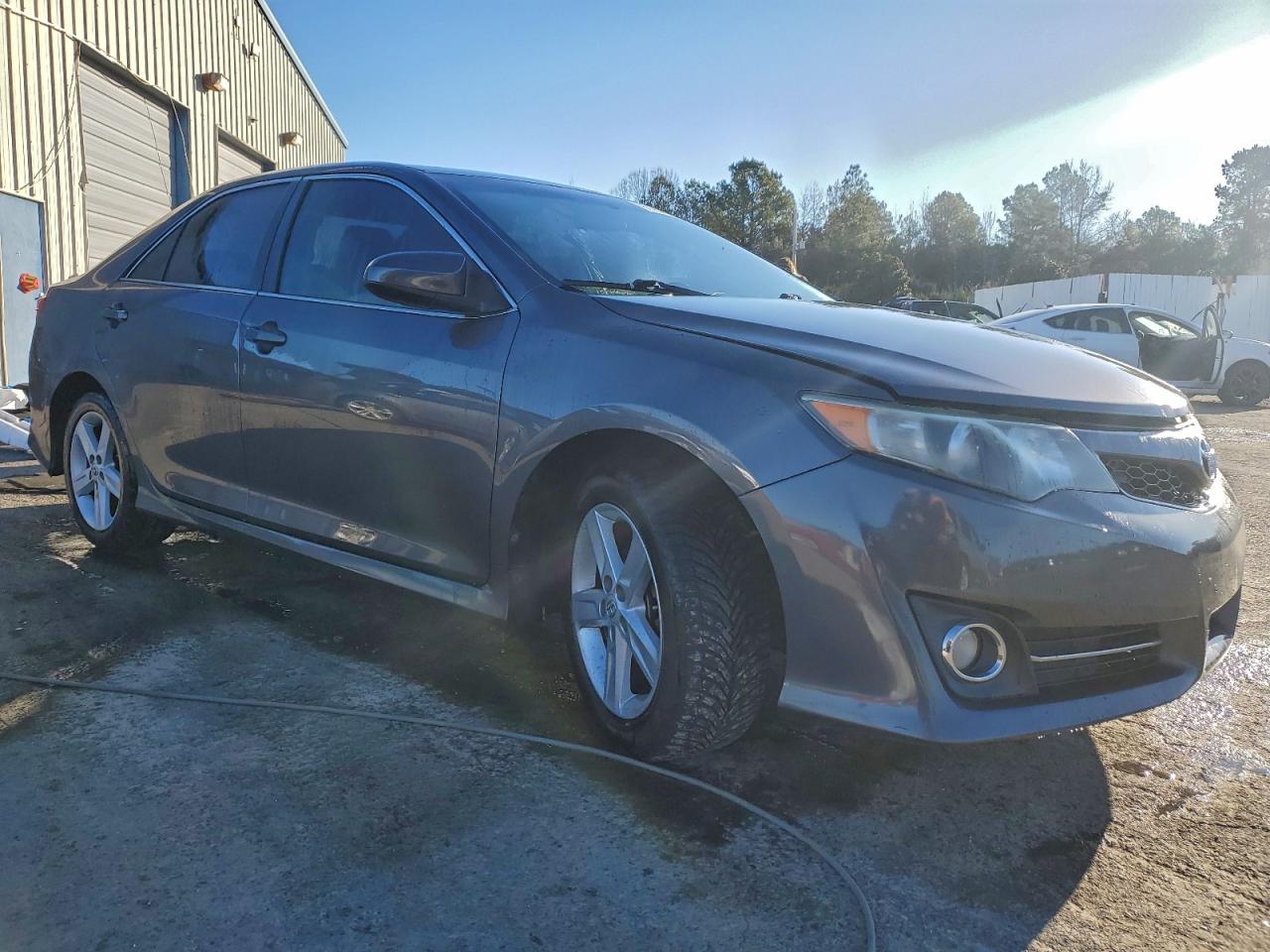 2014 TOYOTA CAMRY L photo 4