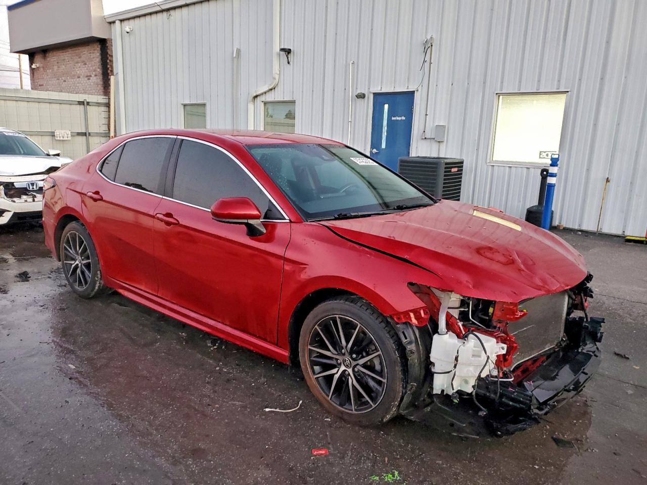 2021 TOYOTA CAMRY SE photo 4