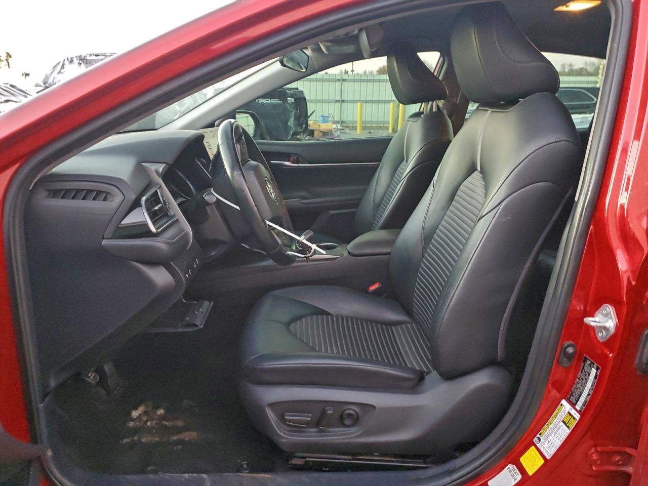 2021 TOYOTA CAMRY SE photo 7